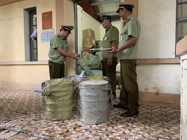 Thu giữ 116 kg nguyên liệu chè trân châu do Trung Quốc sản xuất - Ảnh 1.