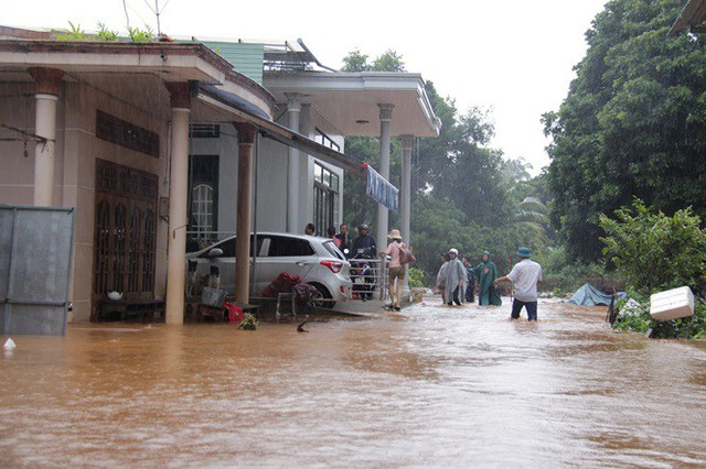 Mưa lớn kéo dài, Đắk Lắk ngập lụt diện rộng - Ảnh 2.