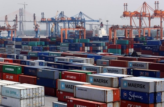 Bloomberg cảnh báo rủi ro nếu Việt Nam không đẩy nhanh tiến độ nâng cấp hạ tầng cảng - Ảnh 1.