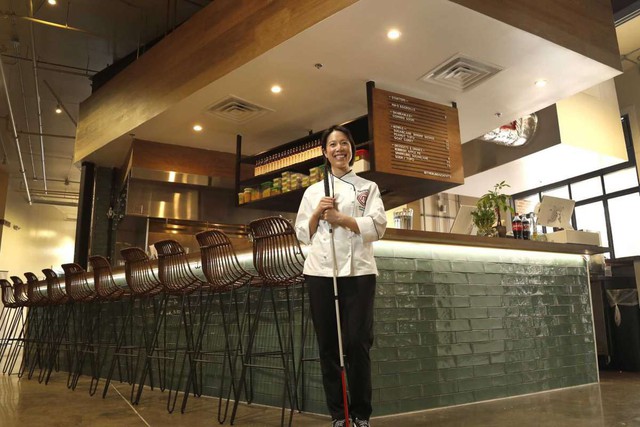 Mục sở thị nhà hàng đồ ăn Việt trên đất Mỹ của Vua đầu bếp Christine Hà: Tất thảy món ăn đều nấu bằng ký ức về mẹ - Ảnh 4.