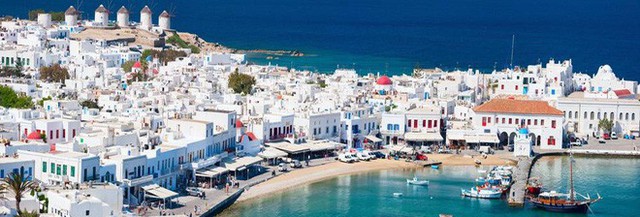 Đảo Mykonos - Thiên đường đốt tiền của giới siêu giàu: Sương sương thuê lều nhỏ trên bãi biển thôi cũng ngốn hơn 100 triệu đồng - Ảnh 2.