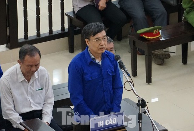 Cựu Thứ trưởng Lê Bạch Hồng lĩnh 6 năm tù, bồi thường 150 tỷ đồng - Ảnh 2.