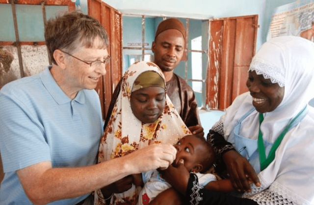 Mất 46 năm, Bill Gates mới ngộ ra sứ mệnh suốt phần đời còn lại của mình nhờ bài phát biểu đầy cảm hứng: Đến Warren Buffett cũng phải khen Tuyệt vời tận 3 lần!  - Ảnh 3.