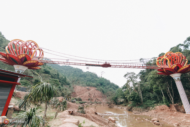 3 cây cầu lùm xùm nhất Việt Nam 2019: “Scandal đạo nhái” Cầu Vàng Đà Nẵng, sự cố chậm trễ cầu kính Sa Pa còn chưa gây sốc bằng cái tên cuối - Ảnh 15.