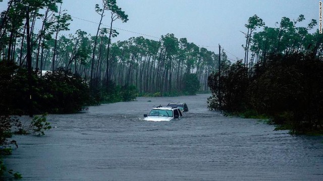 Bahamas hoang tàn như tận thế sau siêu bão quái vật Dorian, 20 người thiệt mạng - Ảnh 5.