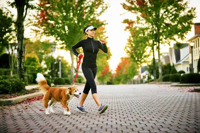 Thử thách 21 ngày đi bộ này có thể giúp bạn đạt được cân nặng lý tưởng, và giảm căng thẳng trong suốt ngày dài làm việc đầy mệt mỏi - Ảnh 1.