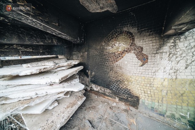 Hình ảnh buồn về con đường gốm sứ Hà Nội sau gần 10 năm nhận kỷ lục Guinness: Tiếp tục rạn nứt, ám khói do dân đốt lửa ven đê - Ảnh 7.