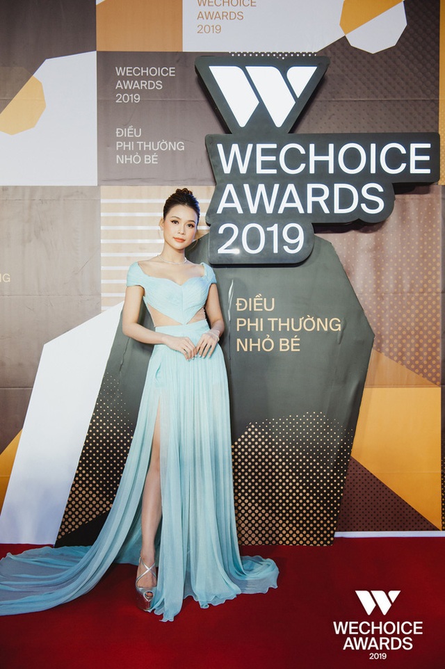 Thảm đỏ WeChoice Awards 2019 khủng nhất đầu năm của Vbiz: HHen Nie xuất hiện cá tính, Nhật Kim Anh như một nữ hoàng - Ảnh 1.
