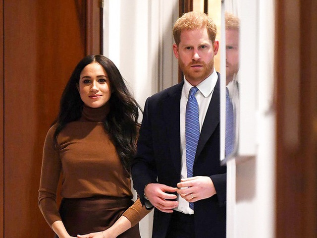 Hé lộ kế hoạch đe dọa hoàng gia Anh của vợ chồng Meghan Markle nếu như không đạt được mục đích khiến nhiều người thất vọng - Ảnh 1.