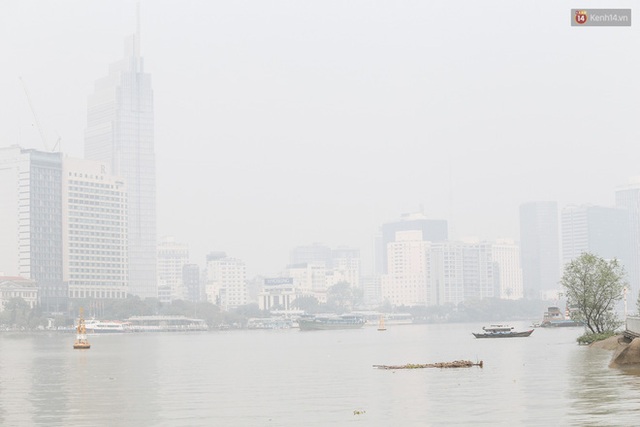  Toà nhà cao nhất Việt Nam mờ ảo trong bụi mù, Sài Gòn tiếp tục bị ô nhiễm nặng những ngày giáp Tết  - Ảnh 15.