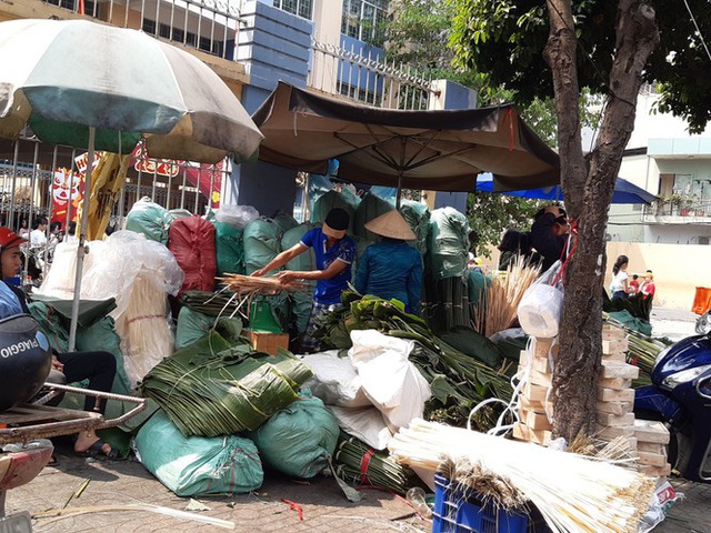 Chợ lá dong nửa thế kỷ ở Sài Gòn ế ẩm do heo tăng giá - Ảnh 14.