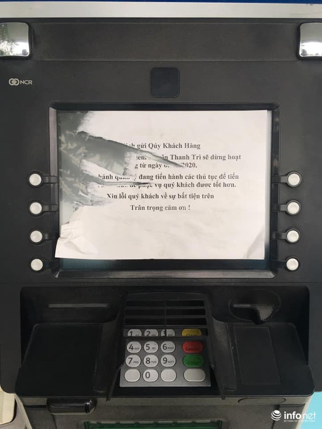 Tái diễn tình trạng ATM tê liệt, ngừng hoạt động... trong ngày cận Tết - Ảnh 3.