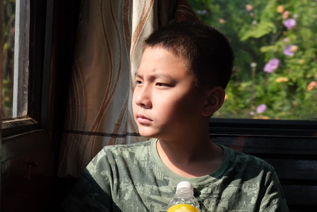 Mẹ Việt cho con 13 tuổi nghỉ học đi làm để vượt qua cám dỗ: Làm cha mẹ, hãy dạy con có trách nhiệm với cuộc sống dựa trên sự yêu thương, tôn trọng - Ảnh 2.