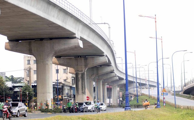  Cận cảnh metro số 1 sắp ra mắt tại TP HCM  - Ảnh 1.