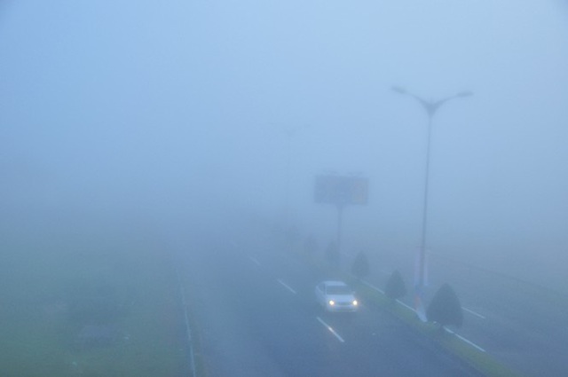 Sương mù xuất hiện dày đặc ngày đầu năm ở Cần Thơ - Ảnh 6.