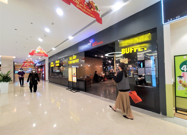 Cảnh khác lạ của loạt trung tâm thương mại, khu vui chơi mua sắm tại Hà Nội - Ảnh 10.
