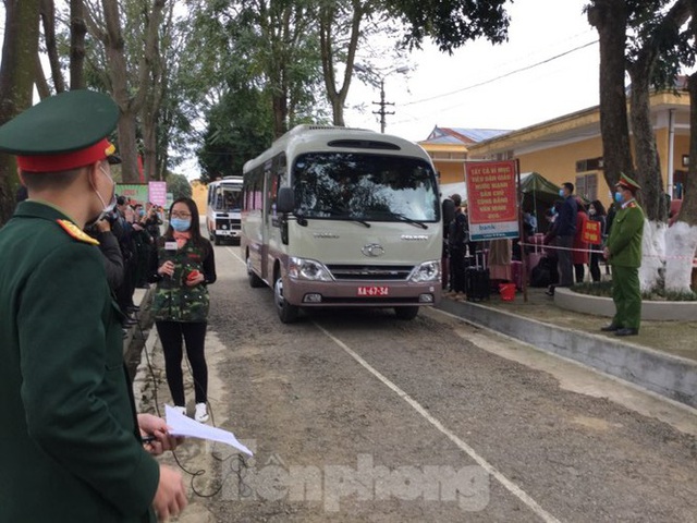 Hết thời hạn, 120 người rời khu cách ly Quân đội ở Lạng Sơn - Ảnh 9.