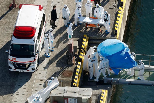 Số ca nhiễm tăng chóng mặt, Nhật Bản sai lầm khi cách ly 3.700 người trên du thuyền Diamond Princess? - Ảnh 3.