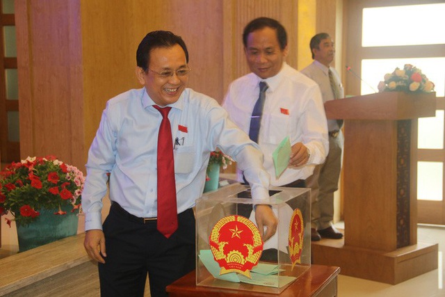  Ông Nguyễn Tấn Tuân giữ chức Chủ tịch UBND tỉnh Khánh Hòa  - Ảnh 1.
