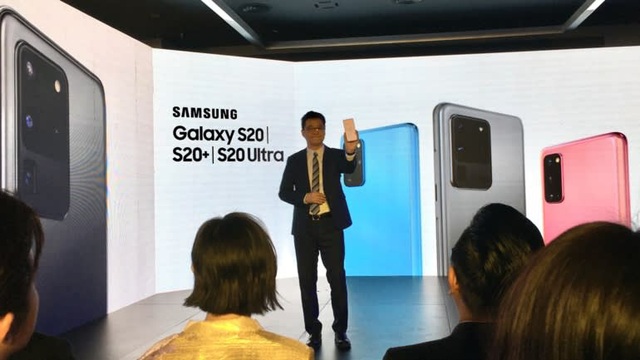 Nikkei: Samsung Việt Nam khẳng định vẫn hoạt động trong tình trạng hoàn hảo, FPT Retail hưởng lợi vì nhu cầu mua smartphone và laptop để học trực tuyến tăng vọt - Ảnh 1.