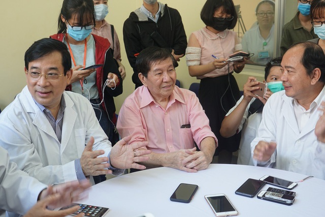  Bệnh nhân Việt kiều Mỹ nhiễm Corona được chữa khỏi ở Sài Gòn: “Các bác sĩ đã cứu tôi từ chỗ chết trở về - Ảnh 9.