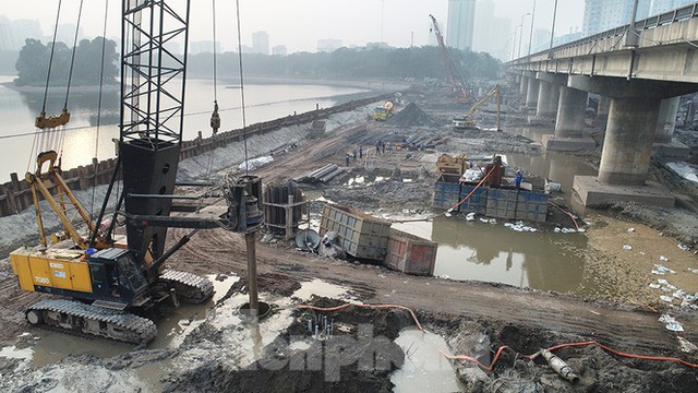 Cận cảnh công trình cầu vượt hồ Linh Đàm xóa điểm ùn tắc lớn nhất Hà Nội - Ảnh 3.