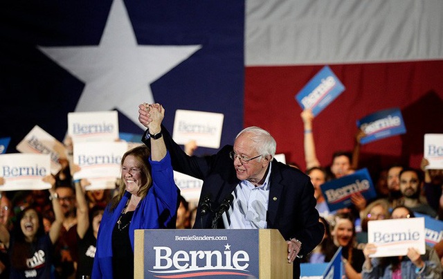  Mỹ: Ông Sanders đổ bê-tông đầu bảng đảng Dân chủ, ông Biden bám đuổi  - Ảnh 1.