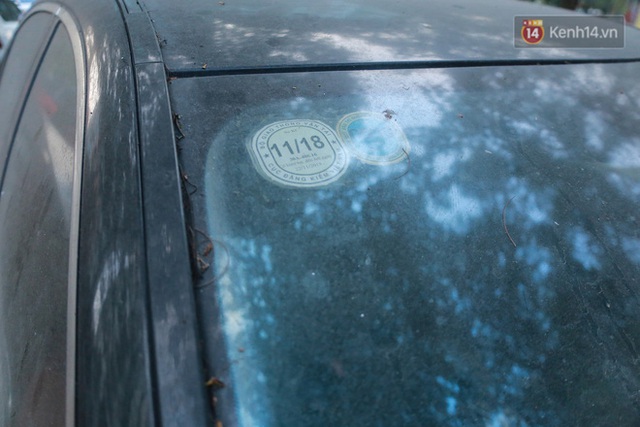  Chùm ảnh: Siêu xe Bentley 20 tỷ nằm “xếp xó” trên vỉa hè Hà Nội, hơn 5 năm qua không ai biết chủ nhân ở đâu - Ảnh 10.