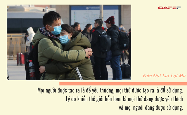 Đức Đạt Lai Lạt Ma: Bạn có thể là người giàu có nhất, nhưng nếu chỉ quan tâm đến bản thân bạn sẽ không thể hạnh phúc và vui vẻ - Ảnh 4.