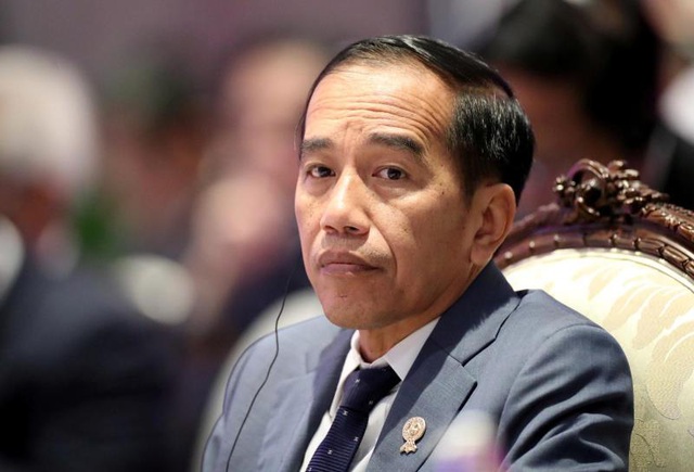Bộ trưởng Giao thông nhiễm virus corona, Tổng thống Indonesia phải xét nghiệm - Ảnh 1.
