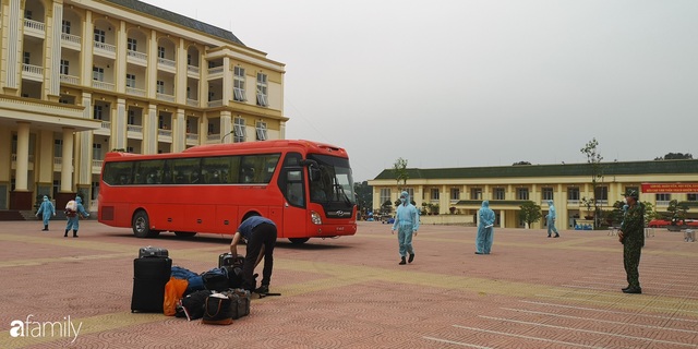 Chàng trai người Anh viết nhật ký cách ly khiến bạn bè quốc tế cám ơn Việt Nam vì sự tử tế hóa ra đã bán hết nhà cửa để đến Việt Nam làm điều quan trọng nhất đời mình! - Ảnh 2.