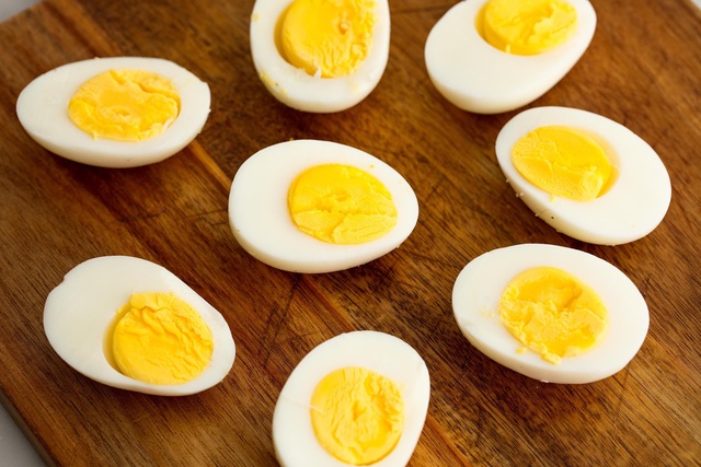 Ăn bao nhiêu quả trứng mỗi tuần là đủ để có sức khỏe tốt? - Ảnh 1.