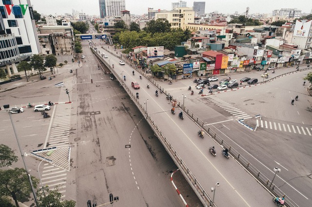 Ngắm nhìn đường phố Hà Nội từ trên cao trước ngày cách ly xã hội - Ảnh 10.
