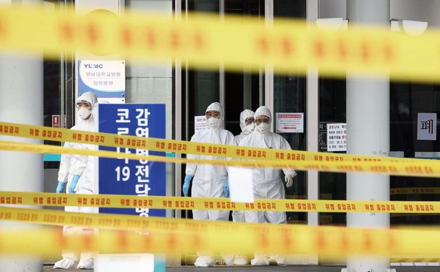 8 ngày cận kề sinh tử của bệnh nhân nhiễm virus covid-19 tại tâm dịch Hàn Quốc: Tôi tự hỏi liệu mình có ra đi như những người trẻ, khỏe ngoài kia không? - Ảnh 1.