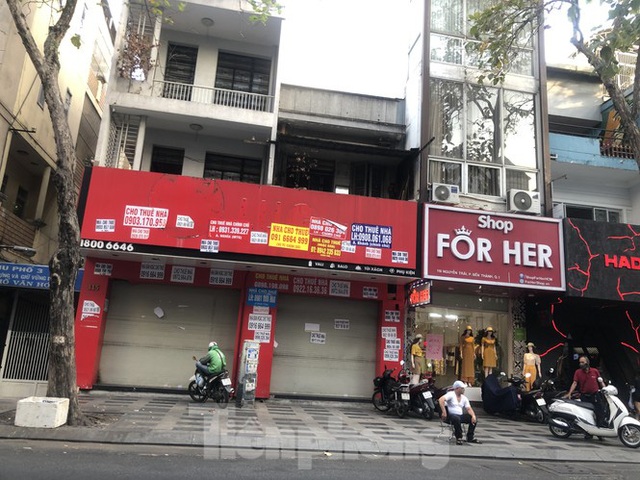 Kinh doanh ế ẩm, quán xá ở Sài Gòn thi nhau dẹp tiệm - Ảnh 16.