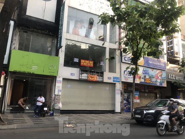 Kinh doanh ế ẩm, quán xá ở Sài Gòn thi nhau dẹp tiệm - Ảnh 3.