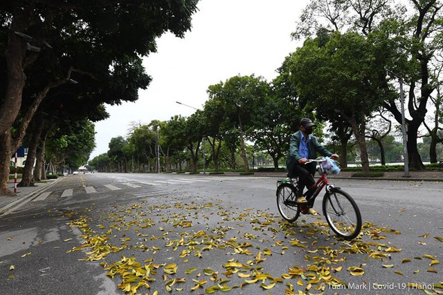 Một Hà Nội lặng thinh giữa những ngày Covid-19: Có thể cách ly xã hội sẽ tiếp tục nhưng những hình ảnh này thì khó quay trở lại - Ảnh 6.