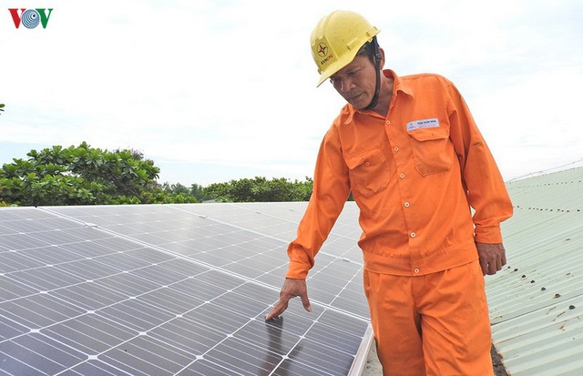 Nhiều nhà đầu tư điện mặt trời lo tiến độ để hưởng mức giá bán điện mới - Ảnh 1.