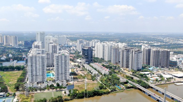 Ken đặc chung cư trên con đường ngoại ô Sài Gòn nhìn từ trên cao - Ảnh 6.