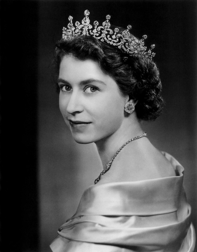 Nữ hoàng Elizabeth II: Từ công chúa sinh ra trong nhung lụa trở thành người phụ nữ quyền lực truyền cảm hứng cho hàng triệu trái tim - Ảnh 21.
