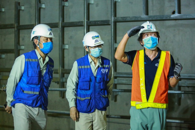 Chủ tịch UBND TP.HCM thị sát ga ngầm Metro gửi lời cảm ơn tới các kĩ sư Nhật Bản - Ảnh 11.