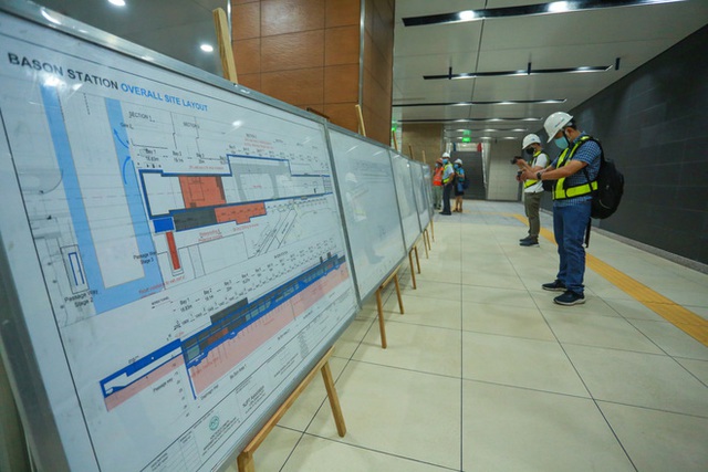 Chủ tịch UBND TP.HCM thị sát ga ngầm Metro gửi lời cảm ơn tới các kĩ sư Nhật Bản - Ảnh 3.