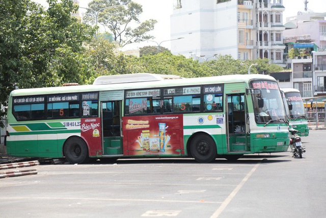  Cận cảnh tuyến xe buýt đầu tiên được chạy lại ở TP HCM  - Ảnh 3.