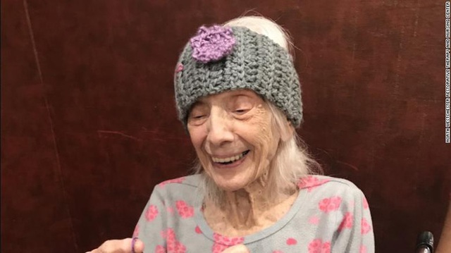 Bà cụ siêu nhân 101 tuổi đánh bại COVID-19, chiến thắng cả bệnh ung thư và sống sót qua dịch cúm Tây Ban Nha - Ảnh 1.