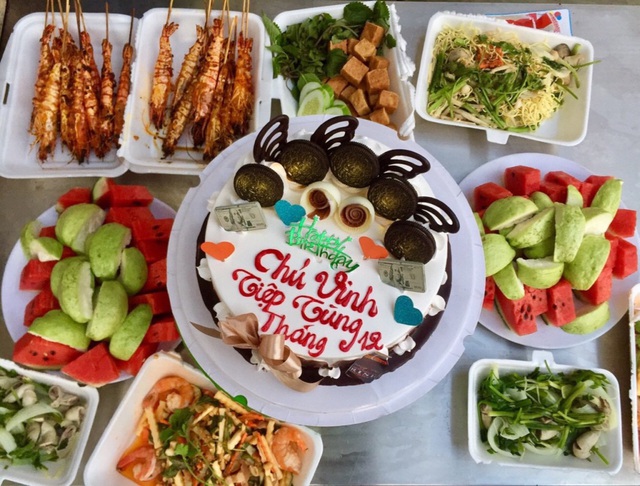Sếp nhà người ta: Luôn quan tâm đời sống nhân viên, mùa dịch còn sẵn sàng đài thọ 1 tấn gạo cho cả công ty - Ảnh 5. Sếp nhà người ta: Luôn quan tâm đời sống nhân viên, mùa dịch còn sẵn sàng đài thọ 1 tấn gạo cho cả công ty - Ảnh 5.