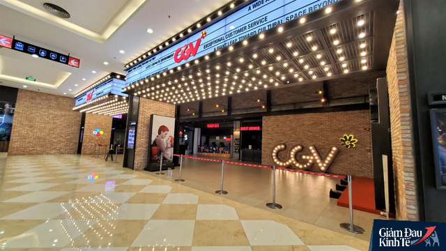  Rạp chiếu phim ở Hà Nội làm điều chưa từng trong ngày đầu mở cửa trở lại mùa Covid-19 - Ảnh 8.