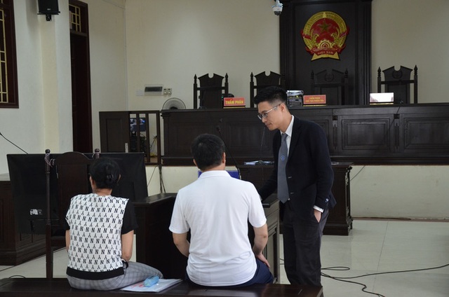  Đường Nhuệ đến tòa trong vụ xử phúc thẩm chủ công ty Lâm Quyết - Ảnh 3.