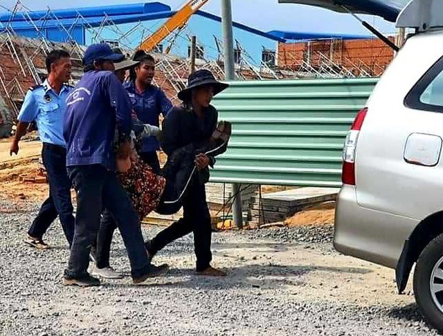 [SẬP TƯỜNG 10 NGƯỜI CHẾT] Tai nạn nghiêm trọng ở Trảng Bom, còn nhiều người bị vùi lấp - Ảnh 4.