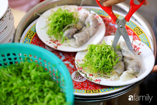Bánh cuốn - món ăn lạ mà quen, càng nắng nóng càng được ưa chuộng tại Sài Gòn - Ảnh 15.