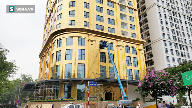 Ngắm tòa nhà dát vàng 24K từ chân đến nóc khủng nhất Hà Nội đang hoàn thiện - Ảnh 10.